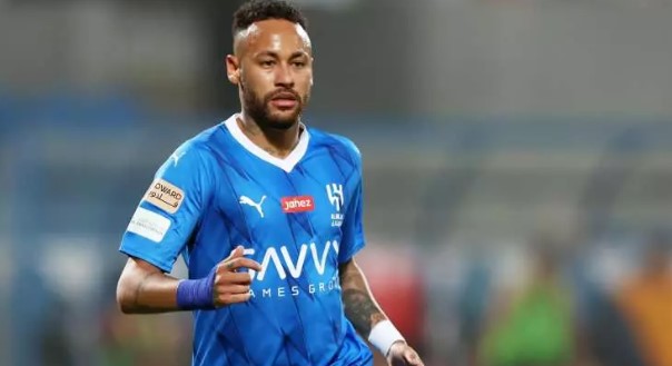 Foto - Topun peşinden giden milyonlarca dolarlar! İşte çuvalla para harcayan takımlar