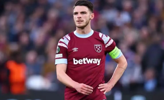 Foto - Topun peşinden giden milyonlarca dolarlar! İşte çuvalla para harcayan takımlar