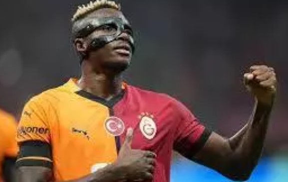 Foto - Topun peşinden giden milyonlarca dolarlar! İşte çuvalla para harcayan takımlar