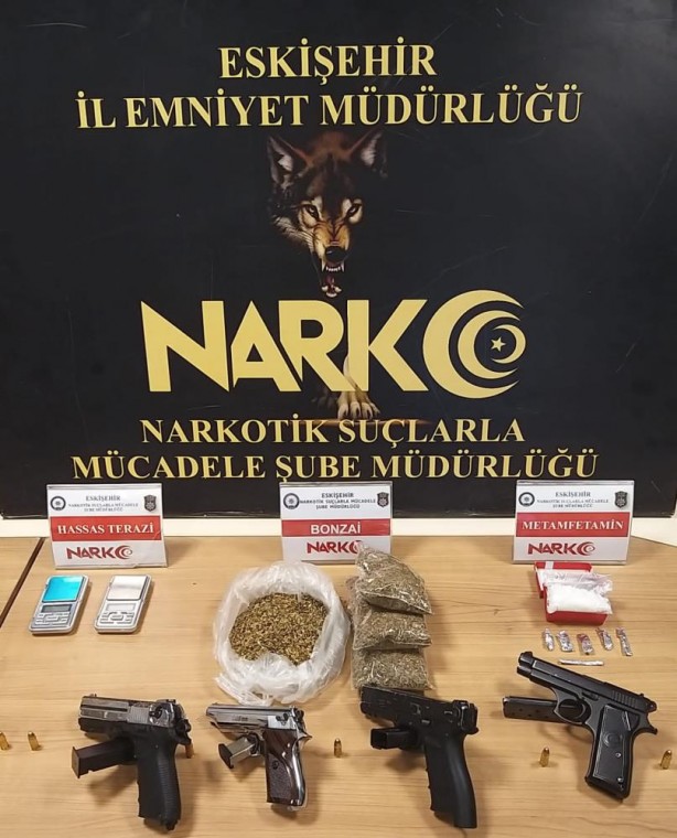 Foto - Torbacılara baskın: İşte ele geçirilenler