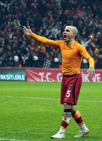 Foto - Torreira'nın oynamama sebebi yoksa bu mu? O teklif ortaya çıktı!