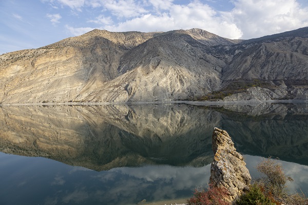 Foto - Tortum Gölü tüm dikkatleri üzerine çekiyor