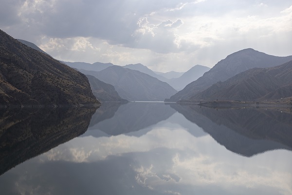 Tortum Gölü tüm dikkatleri üzerine çekiyor