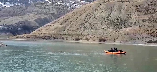 Foto - Tortum Gölü'nde yürekleri ısıtan görüntü