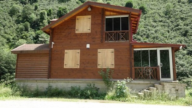 Foto - 'Tosuncuk'ta Giresun detayı... Dere yatağına kaçak villa yaptırmış