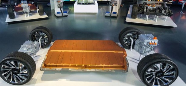 Foto - Toyota, elektrikli otomobillerde menzil engelini kaldırıyor