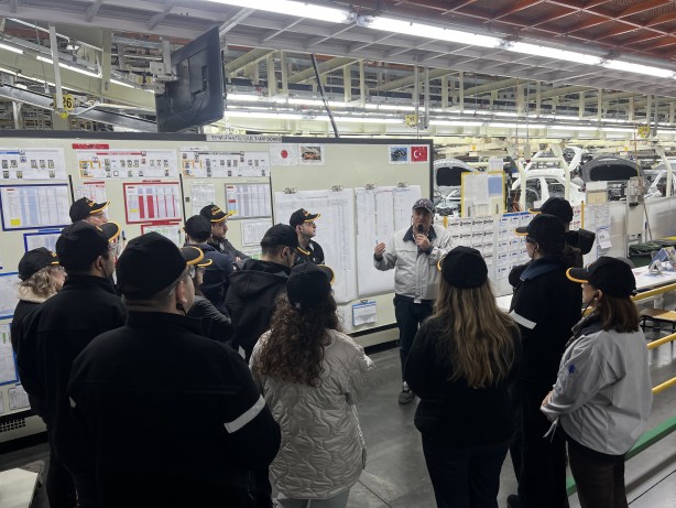 Foto - Toyota Otomotiv Sanayi Türkiye, "Önce Bağış Sonra Fabrika Turu" projesine kaldığı yerden devam ediyor!