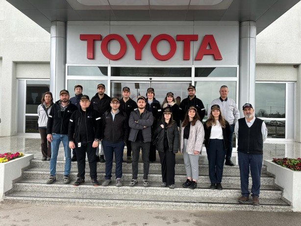 Foto - Toyota Otomotiv Sanayi Türkiye, "Önce Bağış Sonra Fabrika Turu" projesine kaldığı yerden devam ediyor!