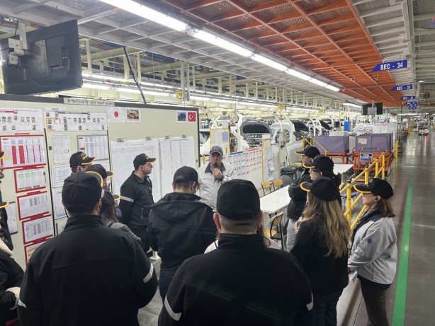 Foto - Toyota Otomotiv Sanayi Türkiye, "Önce Bağış Sonra Fabrika Turu" projesine kaldığı yerden devam ediyor!