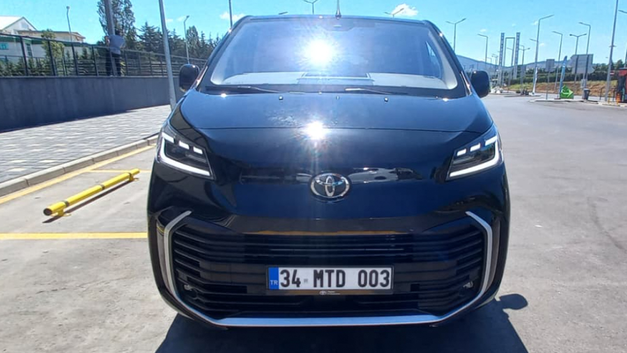 Foto - Toyota Proace Verso 8+1 Passion X-Pack ile 8 kişilik konfor! Büyüklüğün içinde binek araç rahatlığı