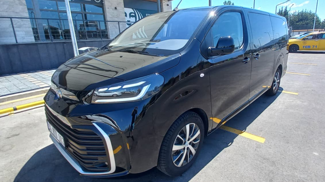 Foto - Toyota Proace Verso 8+1 Passion X-Pack ile 8 kişilik konfor! Büyüklüğün içinde binek araç rahatlığı