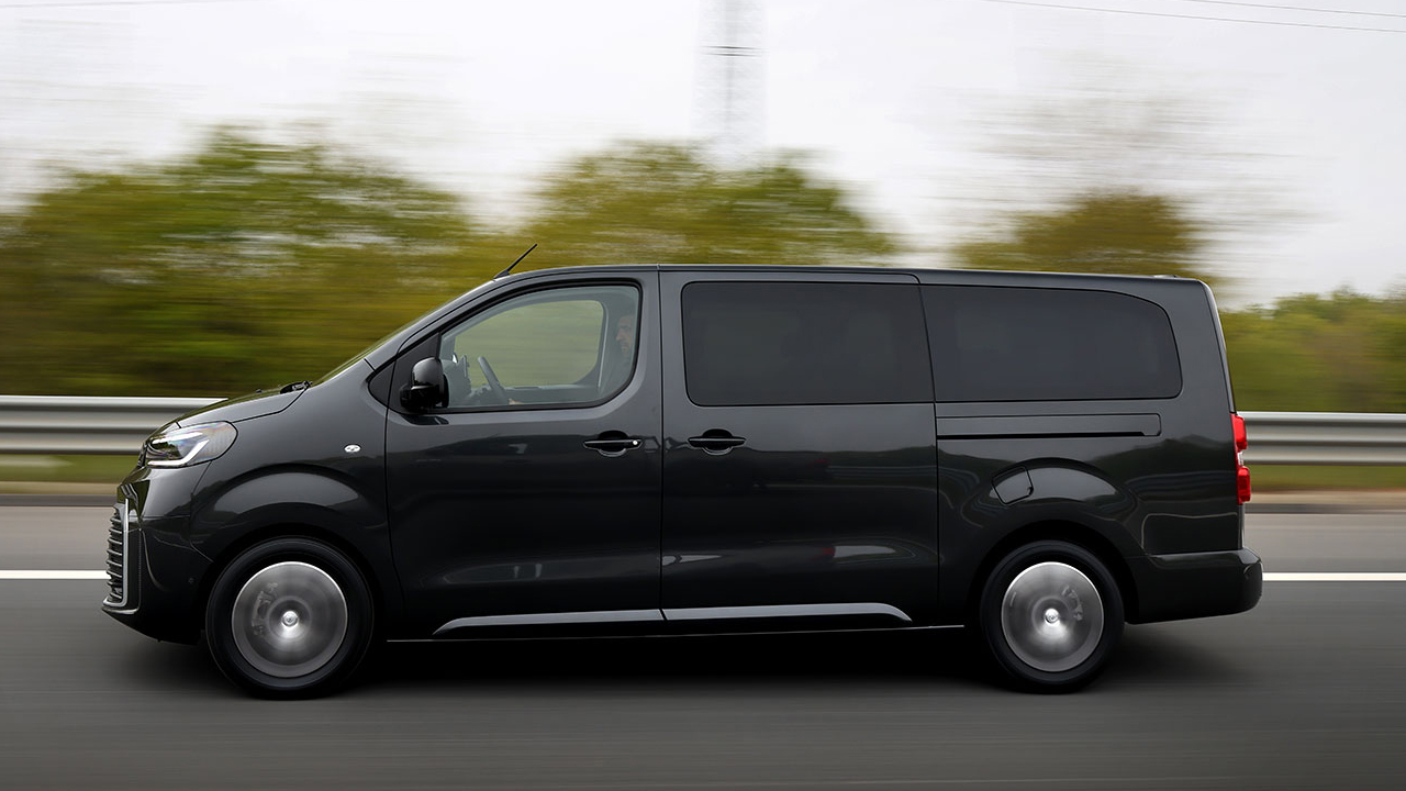 Foto - Toyota Professional’dan 7’li atak! Her yüke, her yola uygun araçlar lansmana özel fiyatlarla satışa sunuldu! 