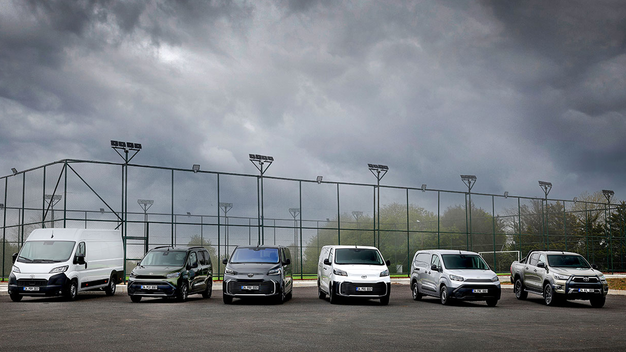 Foto - Toyota Professional’dan 7’li atak! Her yüke, her yola uygun araçlar lansmana özel fiyatlarla satışa sunuldu! 