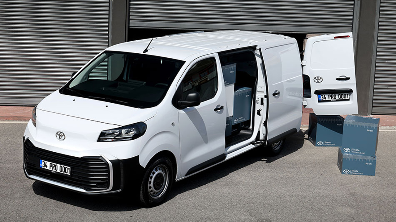 Foto - Toyota Professional’dan 7’li atak! Her yüke, her yola uygun araçlar lansmana özel fiyatlarla satışa sunuldu! 