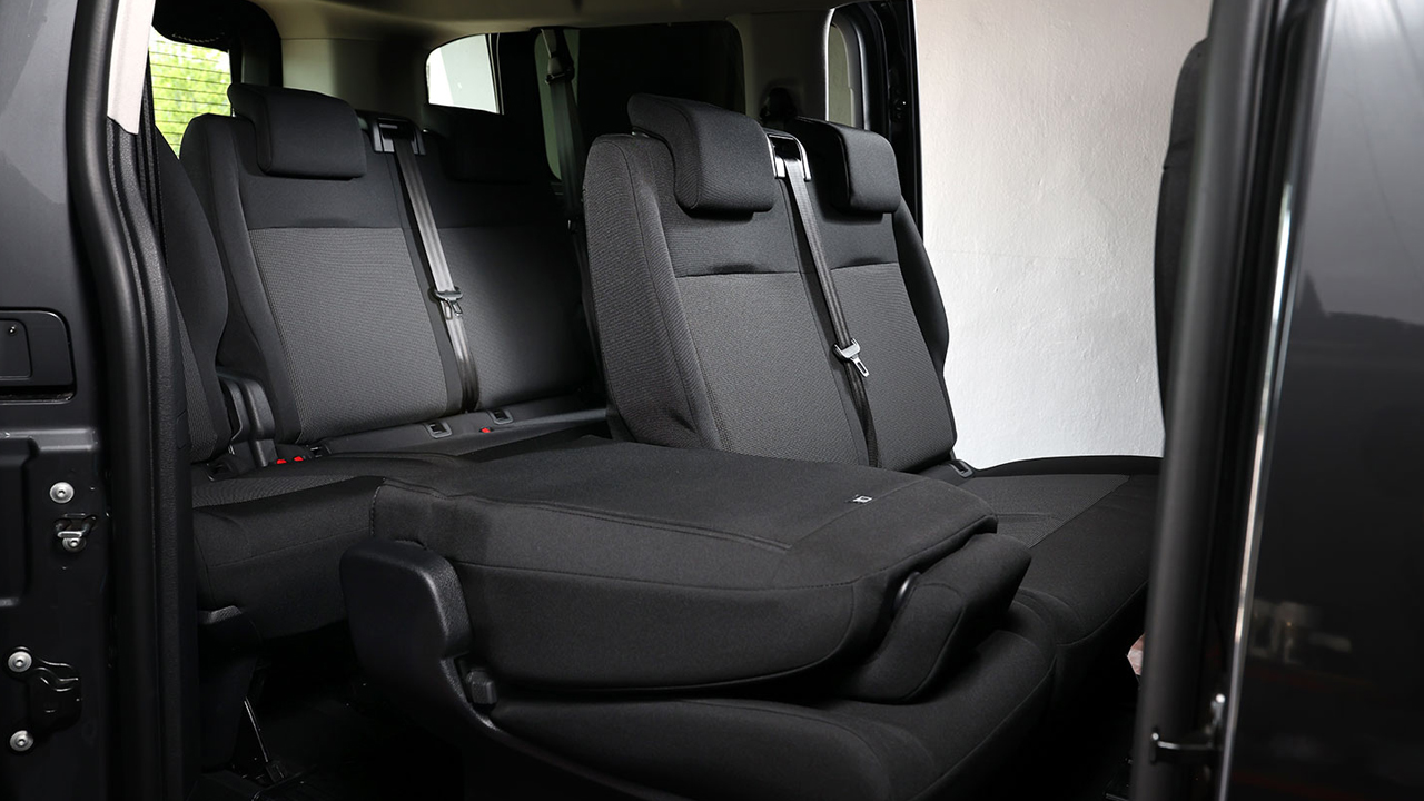 Foto - Toyota Professional’dan 7’li atak! Her yüke, her yola uygun araçlar lansmana özel fiyatlarla satışa sunuldu! 