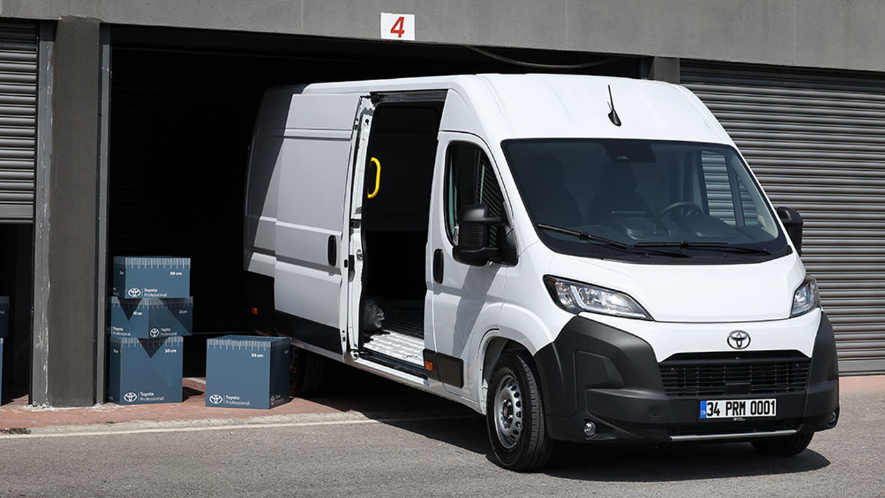 Foto - Toyota Professional’dan 7’li atak! Her yüke, her yola uygun araçlar lansmana özel fiyatlarla satışa sunuldu! 