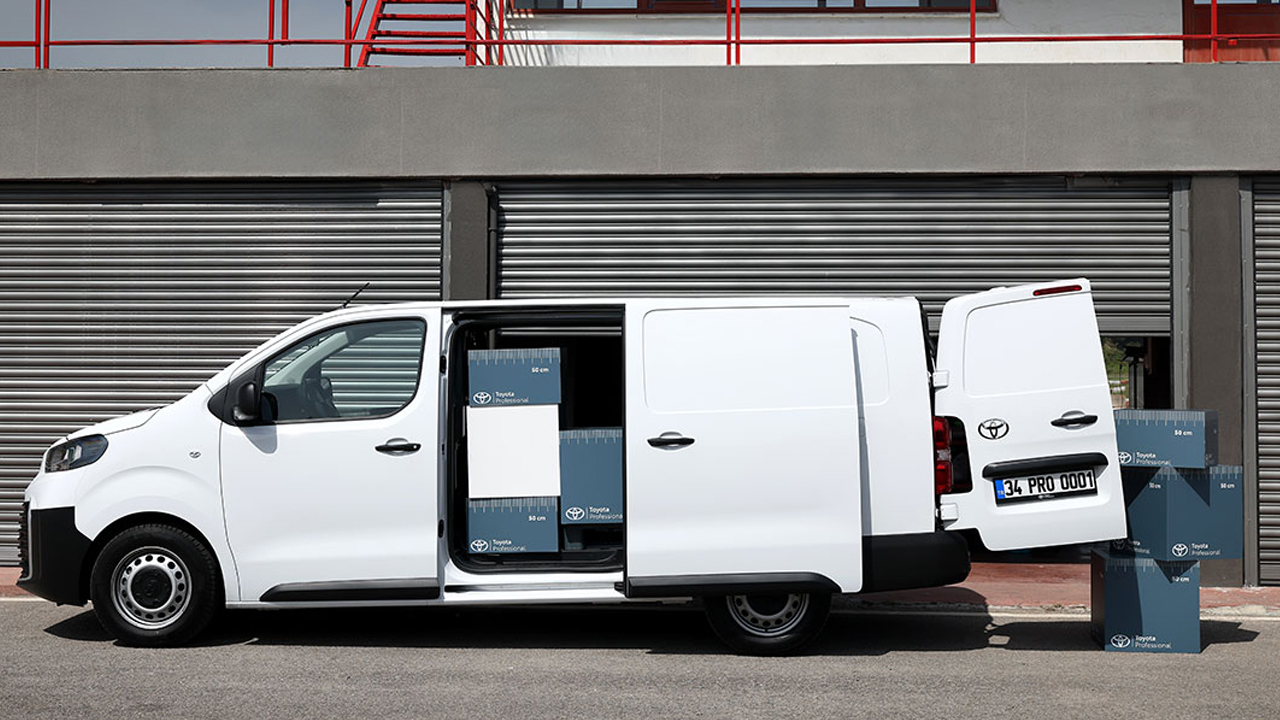 Foto - Toyota Professional’dan 7’li atak! Her yüke, her yola uygun araçlar lansmana özel fiyatlarla satışa sunuldu! 