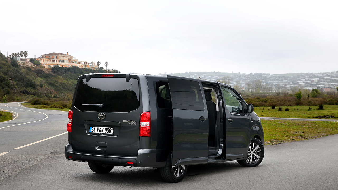 Foto - Toyota Professional’dan 7’li atak! Her yüke, her yola uygun araçlar lansmana özel fiyatlarla satışa sunuldu! 