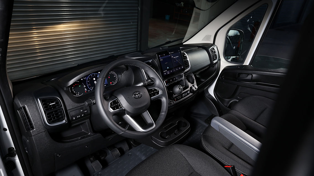 Foto - Toyota Professional’dan 7’li atak! Her yüke, her yola uygun araçlar lansmana özel fiyatlarla satışa sunuldu! 