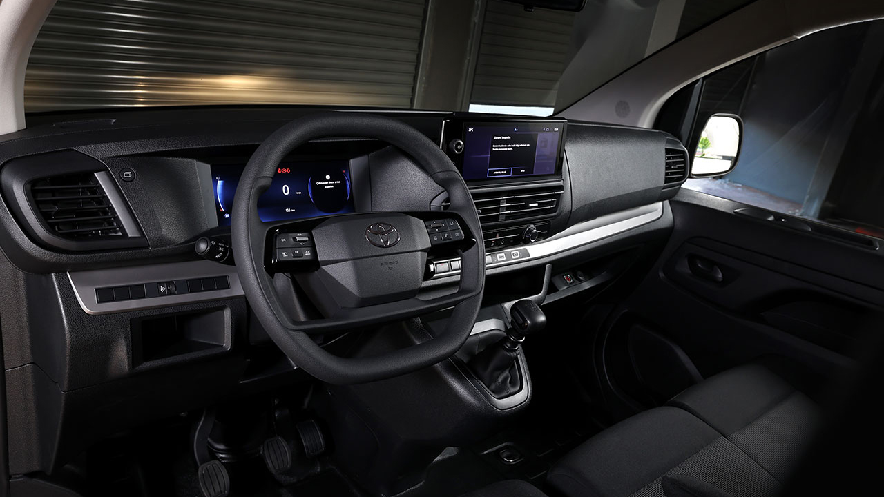 Foto - Toyota Professional’dan 7’li atak! Her yüke, her yola uygun araçlar lansmana özel fiyatlarla satışa sunuldu! 