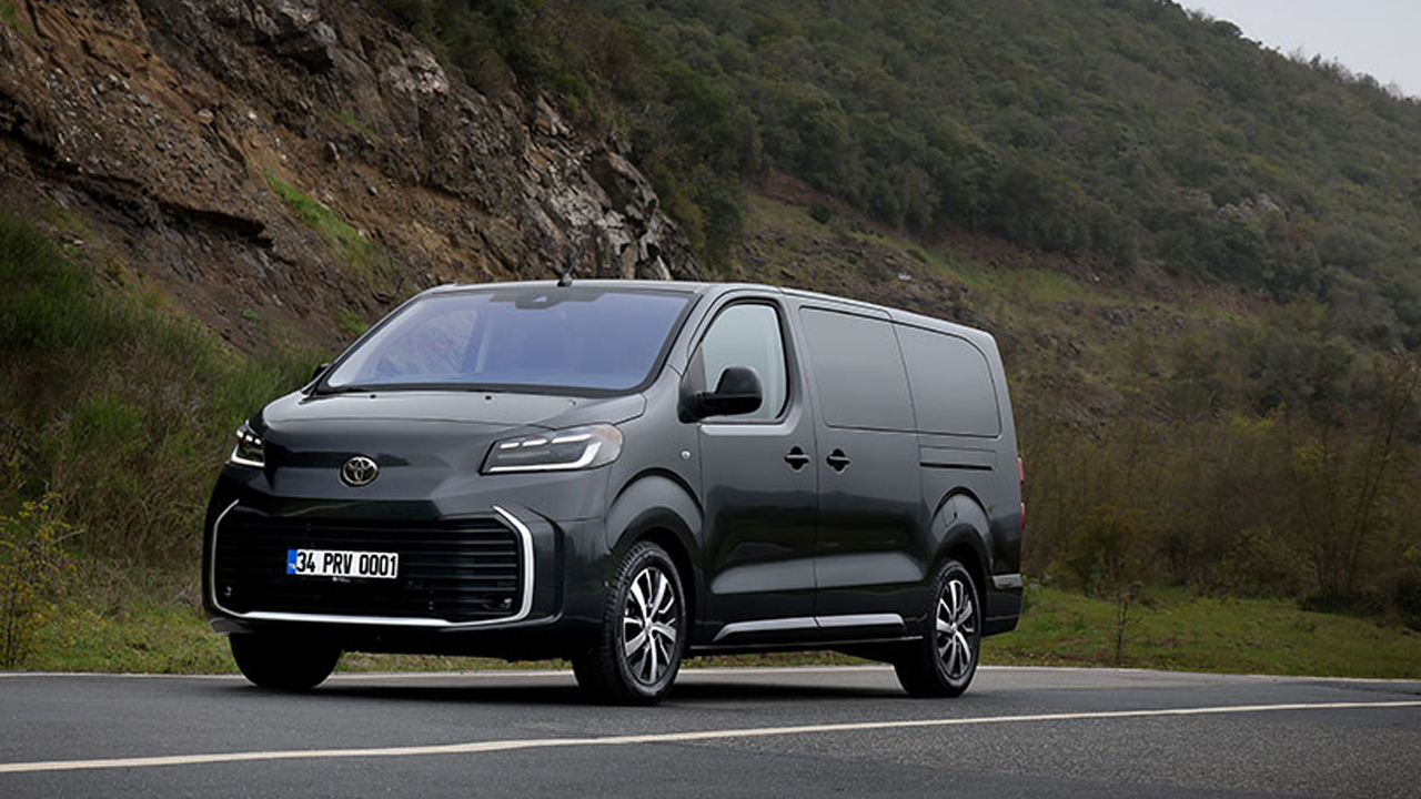 Foto - Toyota Professional’dan 7’li atak! Her yüke, her yola uygun araçlar lansmana özel fiyatlarla satışa sunuldu! 