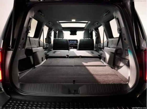 Foto - Toyota'nın amiral gemisi Land Cruiser Prado örtüsünü kaldırdı! Türkiye'ye de gelecek