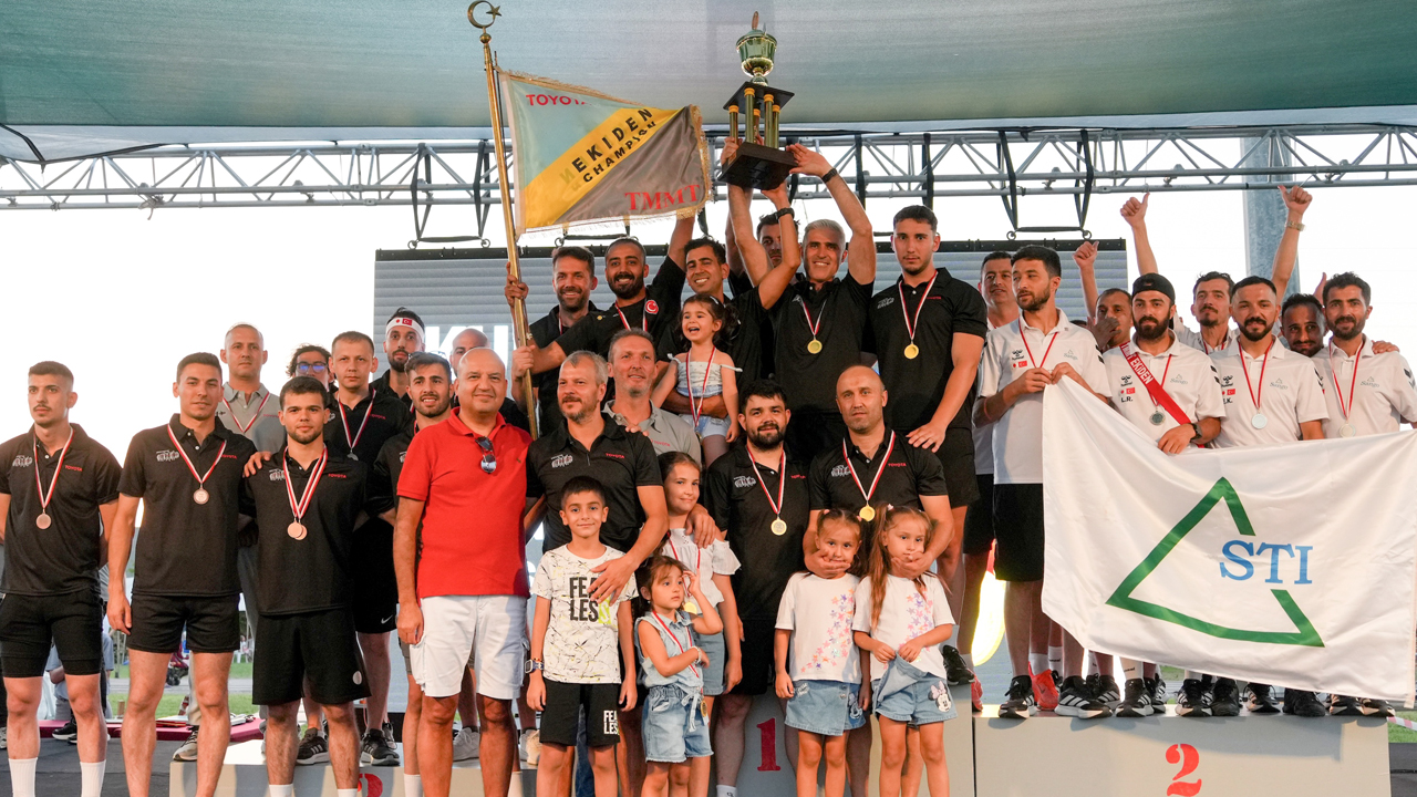 Toyota’nın geleneksel yarışı 21. kez gerçekleşti! 900 kalp, tek ruh! Ekiden’de büyük buluşma