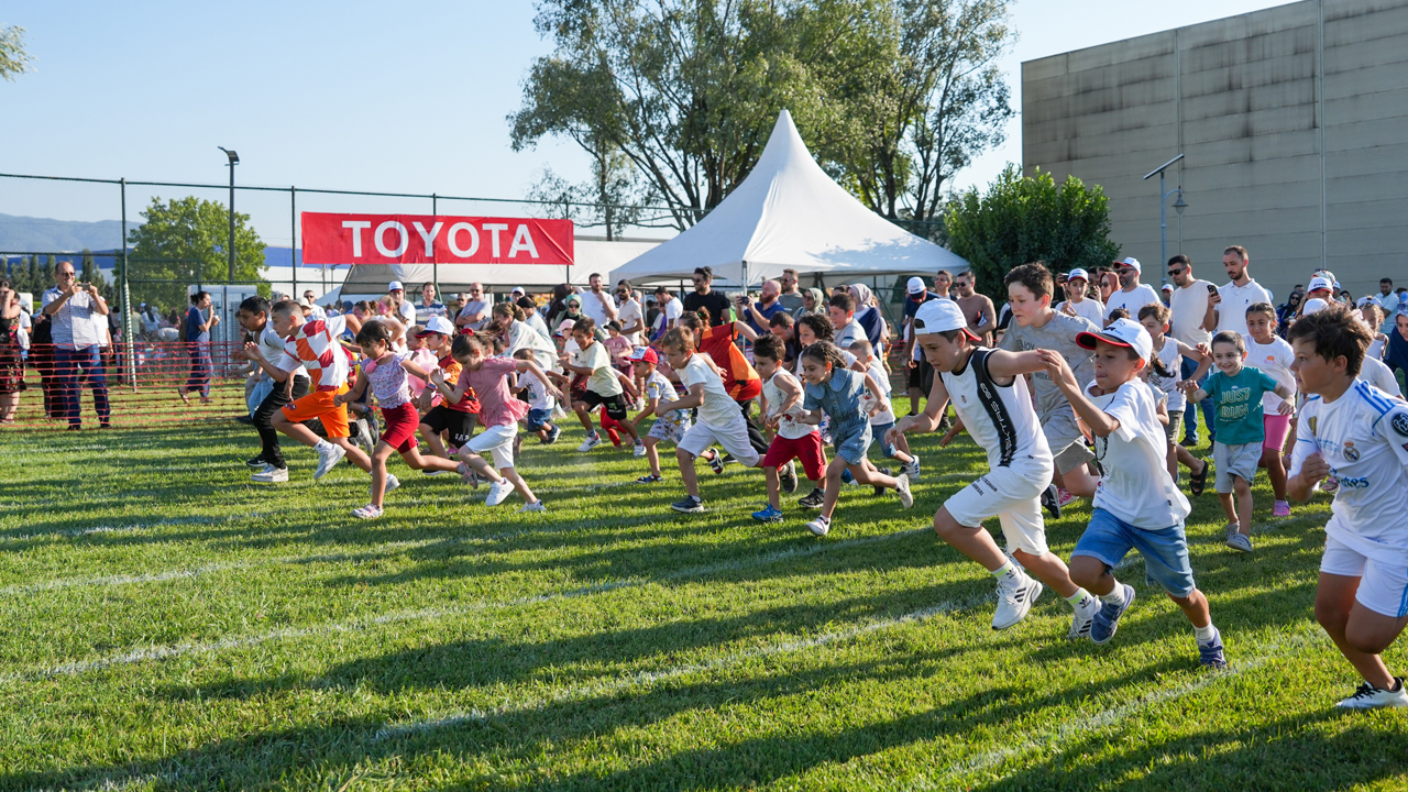 Foto - Toyota’nın geleneksel yarışı 21. kez gerçekleşti! 900 kalp, tek ruh! Ekiden’de büyük buluşma
