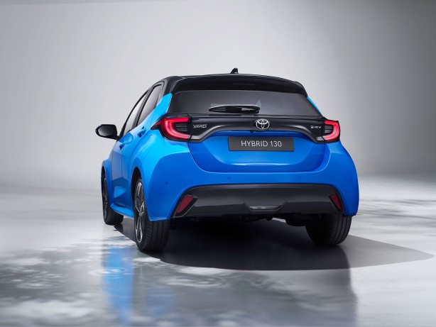 Foto - Toyota’nın sevilen modelleri şehre indi! Rakipleri sol şeridi boş bıraktı! Yeni Yaris Hybrid ve Yaris Cross Hybrid’in fiyatı ne kadar? 