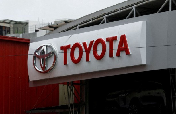 Toyota'nın üretimi ve satışları düştü