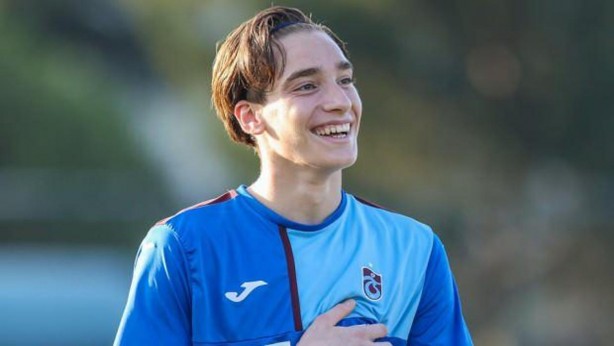 Foto - Trabzon neredeyse bedavaya aldı, milyonlarca euroya dünya devine satıyor! Dünya, Trabzonspor'un 17 yaşındaki o yıldızını konuşuyor