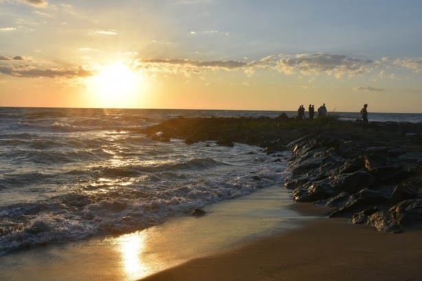 Foto - Trabzon'da boğulma tehlikesi geçiren 3 kişiden 2'si kurtarıldı