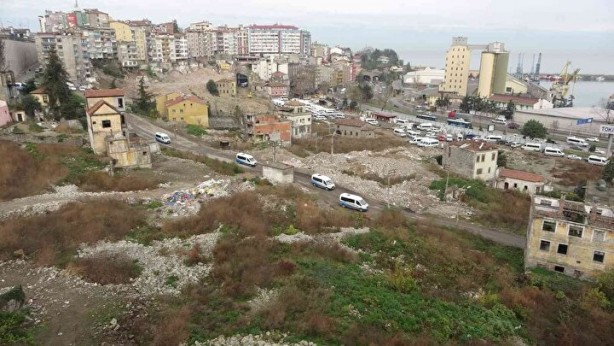 Foto - Trabzon'da böylesi görülmedi! Otopark bakın nereye bağlanacak