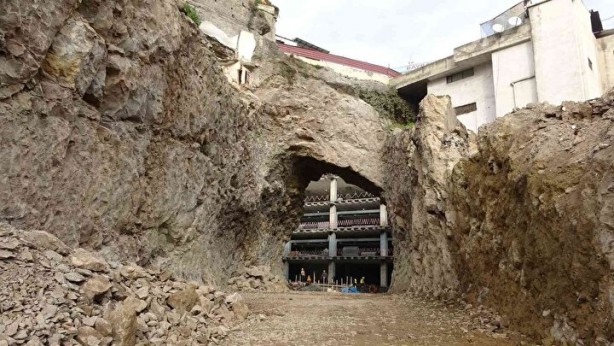 Foto - Trabzon'da böylesi görülmedi! Otopark bakın nereye bağlanacak
