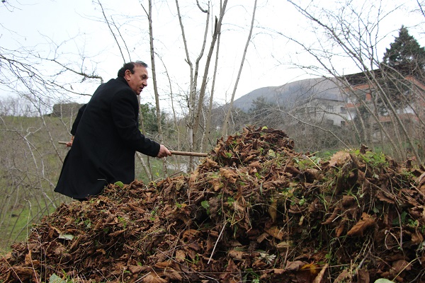 Foto - Trabzon'da ilginç seçim kampanyası! Bağımsız aday 1 oy için bakın ne yapıyor