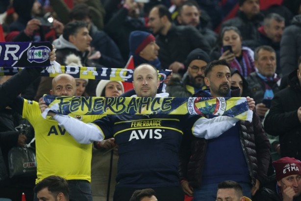 Foto - Trabzon'da tüyler diken diken oldu! Taraftarlar 10 şehri unutmadı...