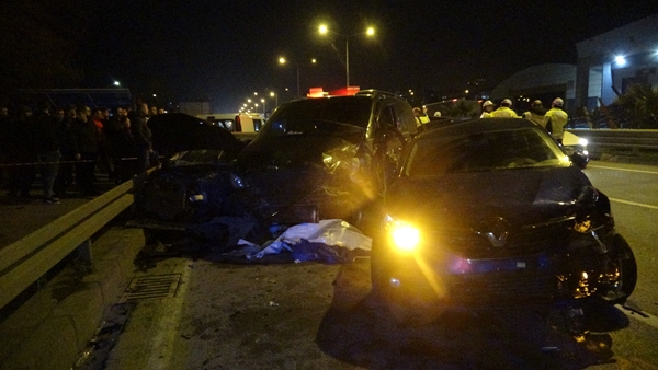 Foto - Trabzon'da zincirleme kaza: 1 ölü, 5 yaralı