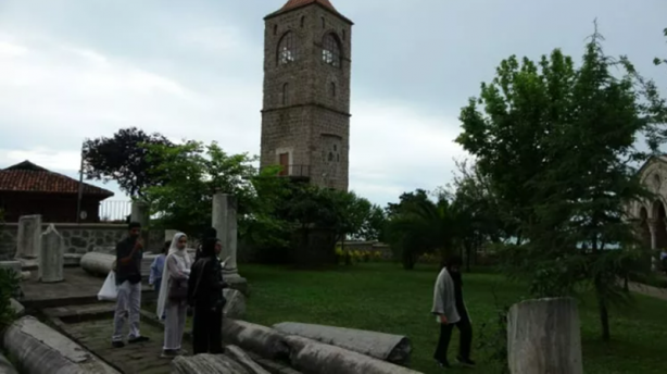 Foto - Trabzon’daki Ayasofya Camii müzeden camiye dönüştürüldü! Turistler akın etti