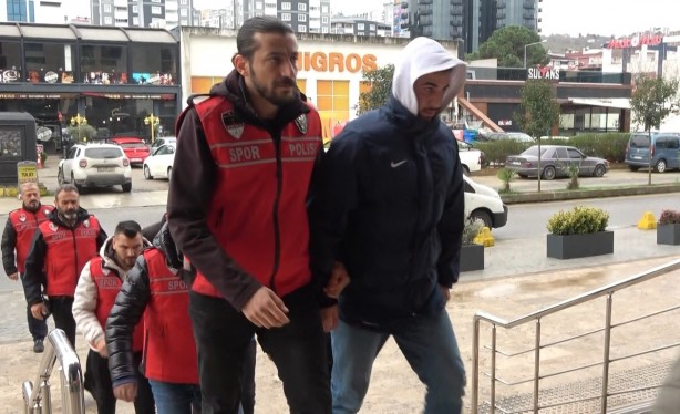 Foto - Trabzonspor-Fenerbahçe maçında sahaya dalan taraftarlarla ilgili yeni gelişme