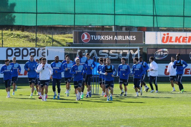 Foto - Trabzonspor ile ilgili en şaşırtan gelişme bu olsa gerek! Yer yerinden oynar bu transfer hamlesiyle...