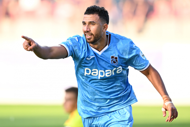 Foto - Trabzonspor maçında bomba bozkurt selamı! UEFA, Almanya, Batı hepsi deliye dönecek hepsi