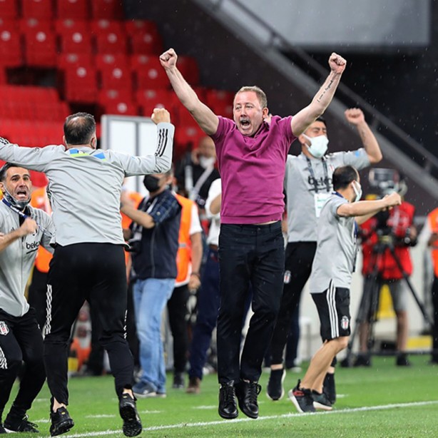 Trabzonspor'da Ertuğrul Doğan devreye girdi ve Yalçın adım adım geliyor...