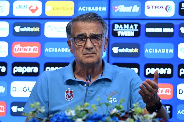 Foto - Trabzonspor’da ‘futbol iflas’ etti! Şenol Hocam hala öğretmenlik peşinde… 5 haftada 5 puan almış takım, hoca hikaye anlatıyor…