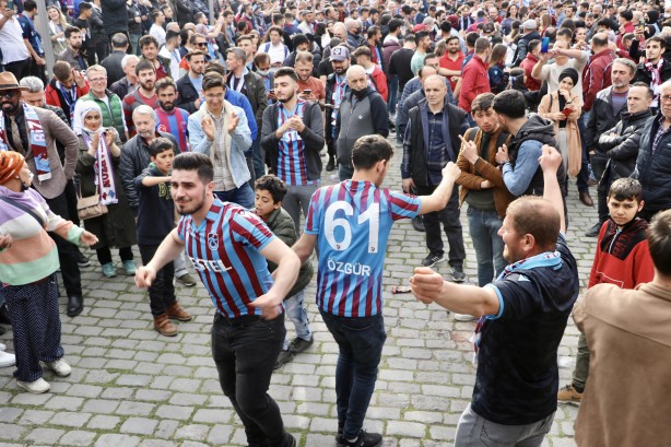 Foto - Trabzonspor'da Şampiyonluk şarkıları söylenmeye başlandı...