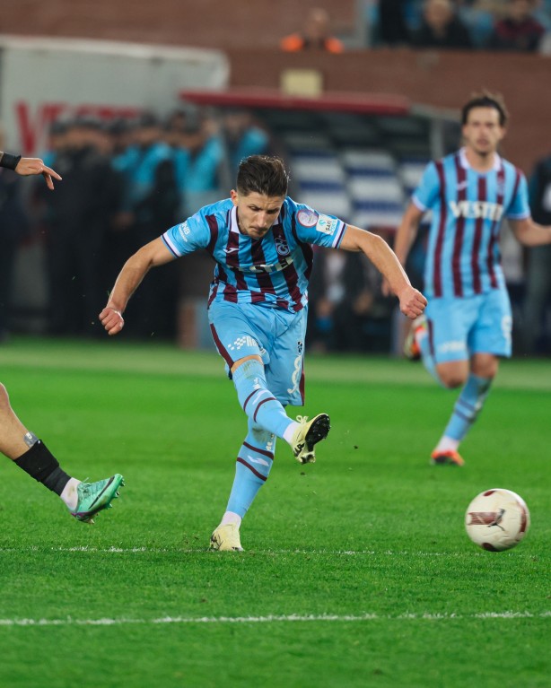 Foto - Trabzonspor'dan asrın transferi! Daha büyüğü geliyor… Fırtına'dan Galatasaray, Fenerbahçe ve Beşiktaş'a dev çalım...