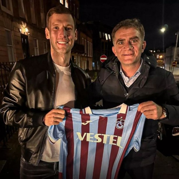 Foto - Trabzonspor'dan dev transfer hamlesi! 4 futbolcu imza attı!