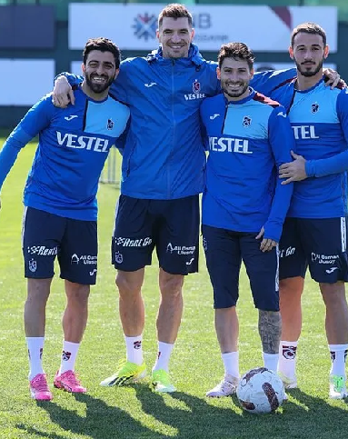 Foto - Trabzonspor'dan flaş karar! 'Artık Brezilyadayız diyerek duyurdular: Transfer rotası değişti!