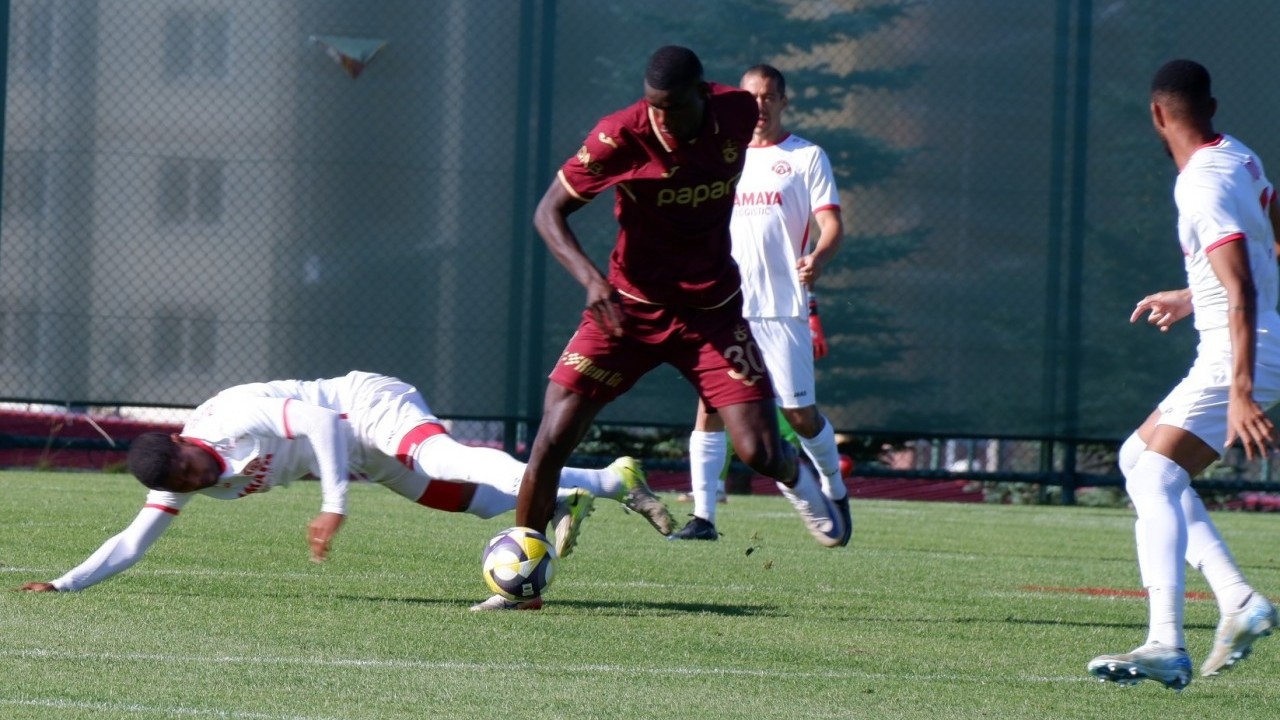 Foto - Trabzonspor’dan sezon öncesi şok yenilgi! Azerbaycan ekibine boyun eğdi