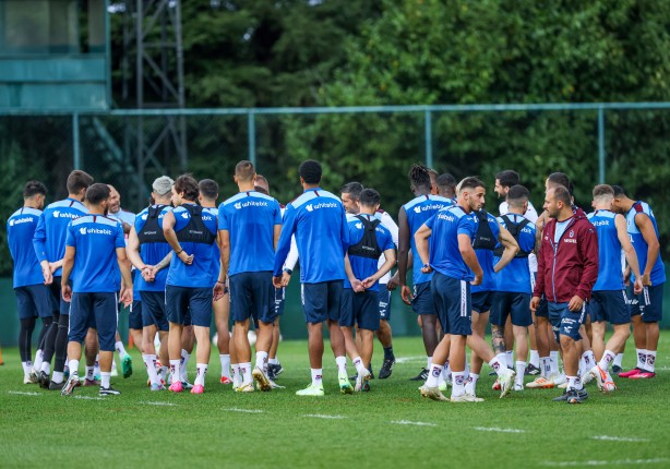 Foto - Trabzonspor'un en büyük rakibi yol! İstanbul takımlarına göre... İşleri çok ama çok zor...