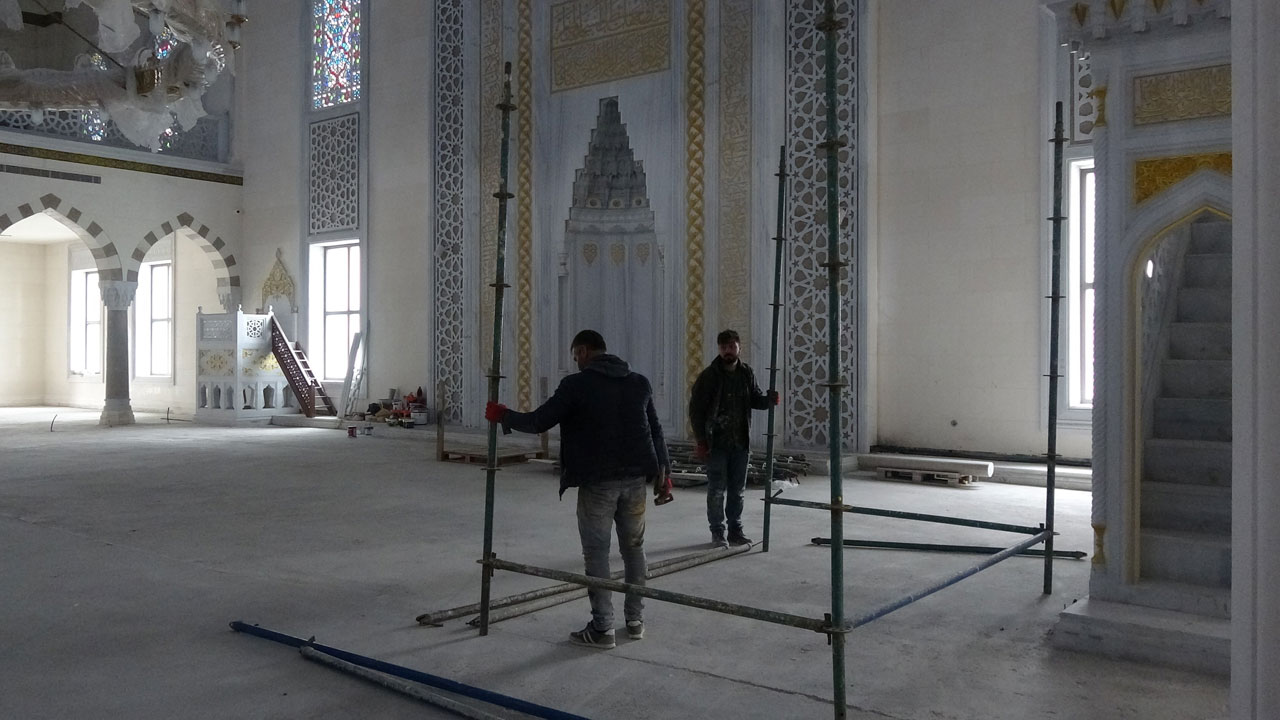 Foto - Trabzon'un yeni sembolü! Doğu Karadeniz'in en büyük camisi açılış için gün sayıyor